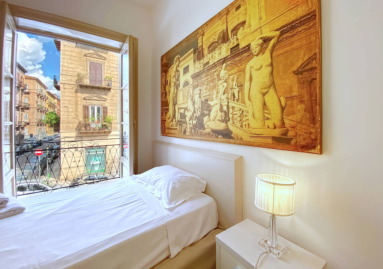 Palermo Blu • Monacò Rooms • de
